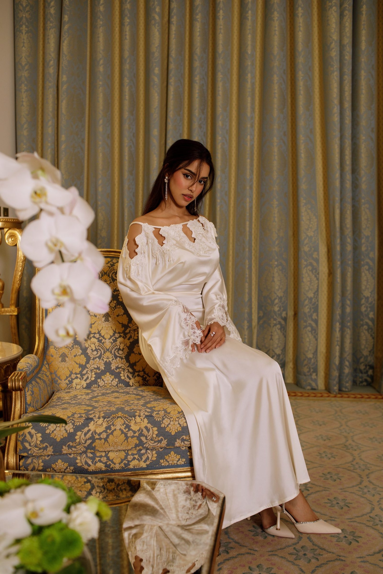 White coquette - Image 3