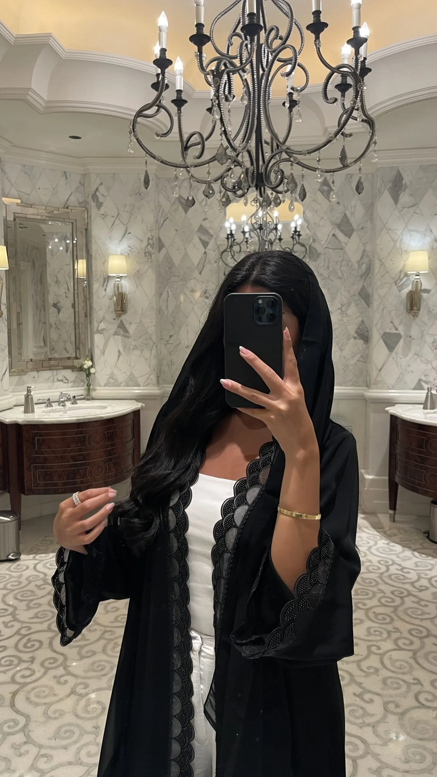 Black shells abaya - Image 7