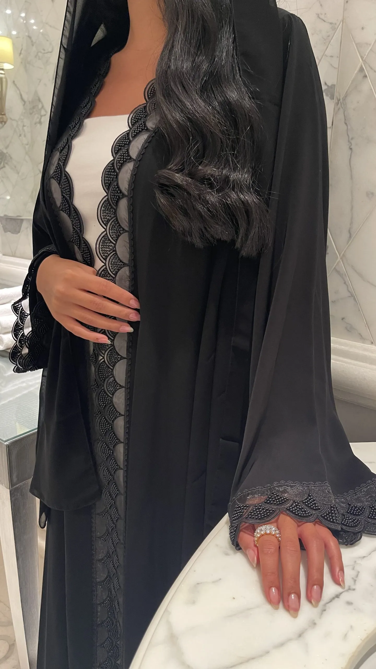 Black shells abaya - Image 5