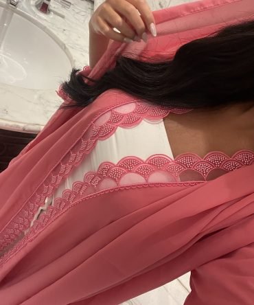 Hot pink shells abaya