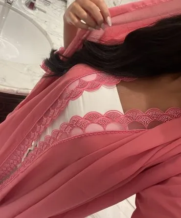 Hot pink shells abaya