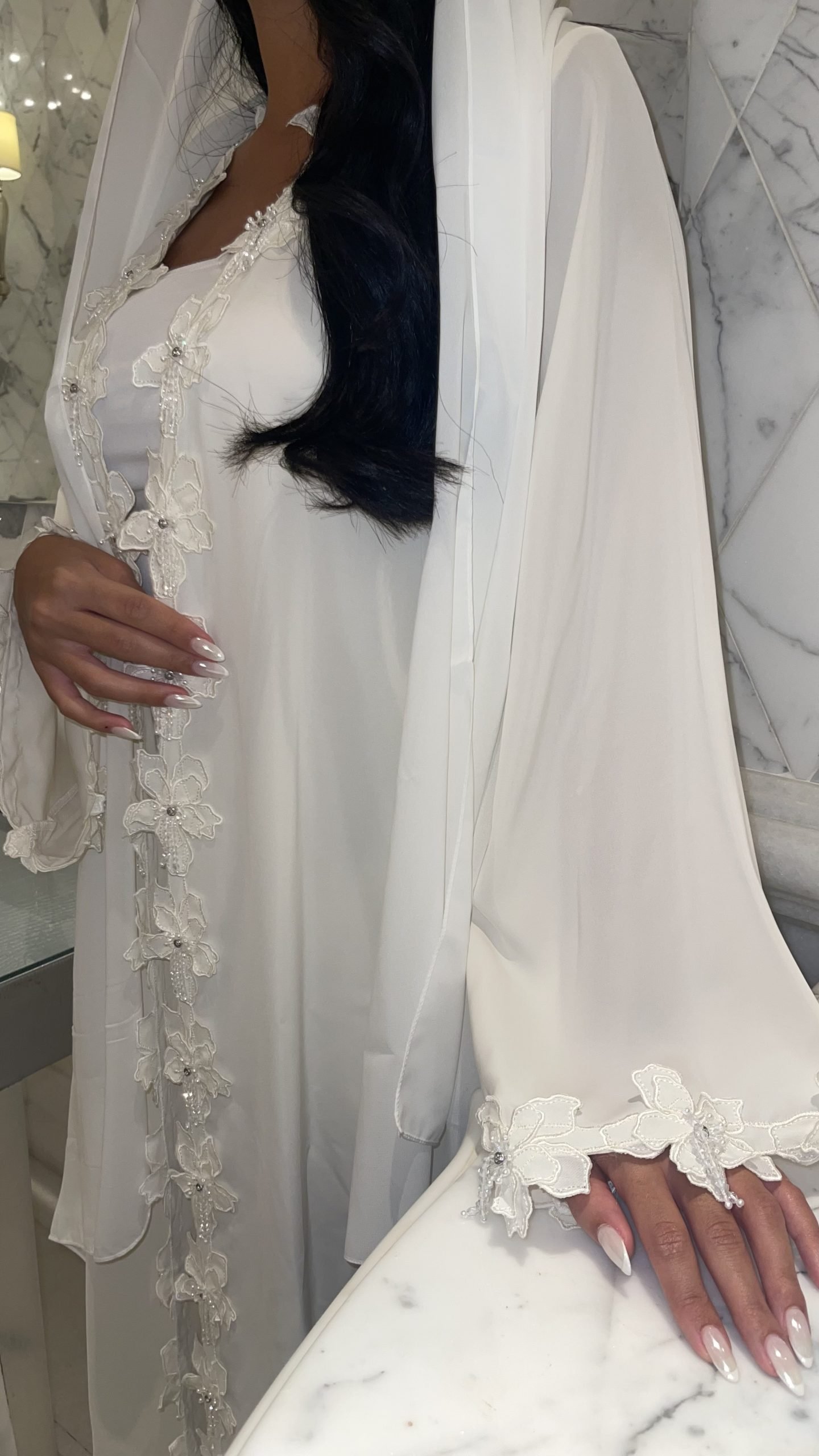 White droplets - Image 4