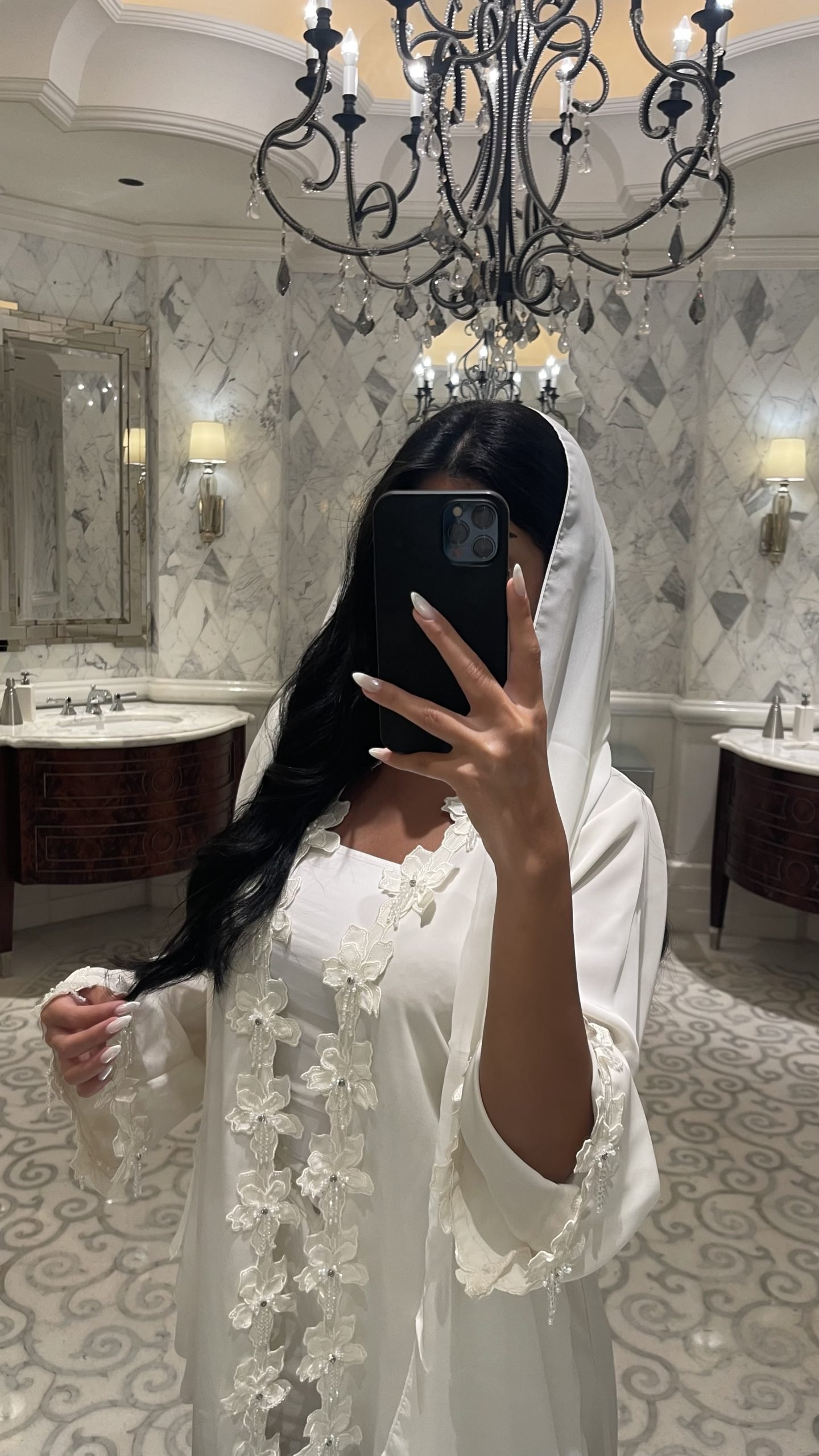 White droplets - Image 7