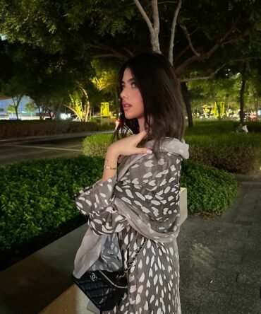 Taupe bambi abaya